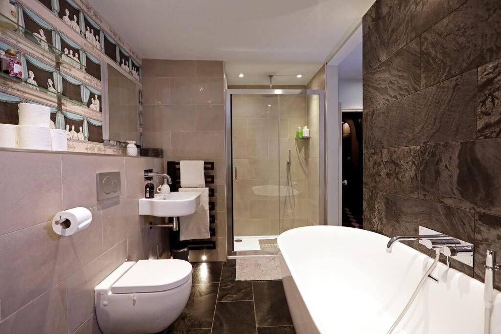 Elegant Norwich Apartment In The Lanes W Parking Bagian luar foto