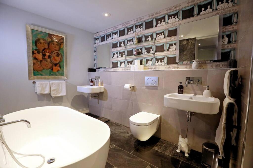 Elegant Norwich Apartment In The Lanes W Parking Bagian luar foto